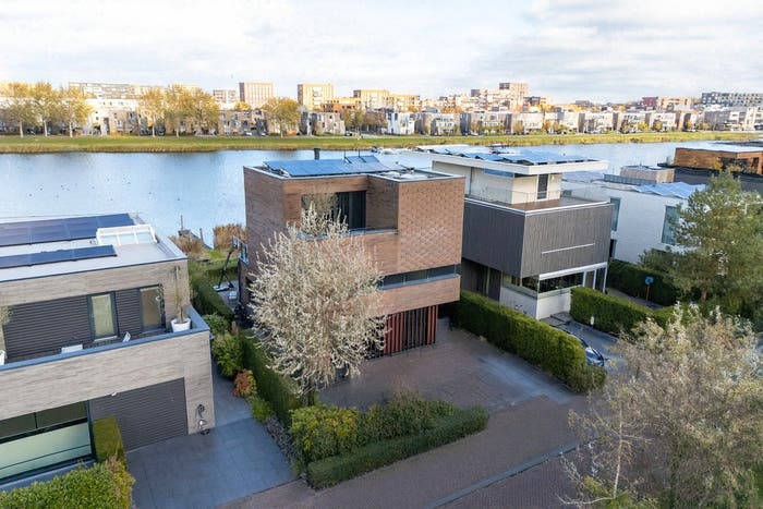 5-kamerhuis te koop in Amsterdam – Larikslaan, Rieteiland-Oost