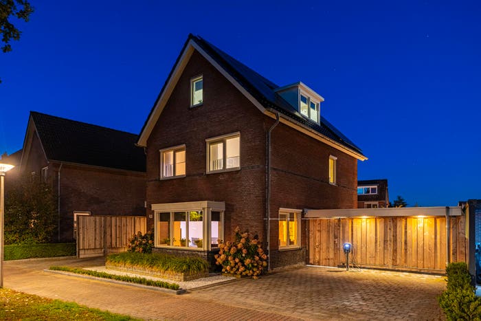 6-kamerhuis te koop in Oikos, Enschede