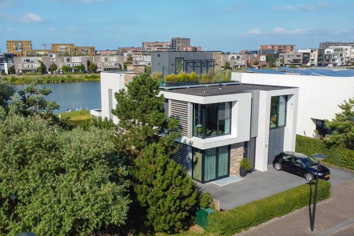 7-kamerhuis te koop in Amsterdam – Larikslaan, Rieteiland-Oost