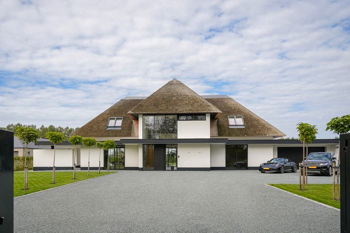 8-kamerhuis te koop in Verspreide huizen in het Oosten, Dinteloord