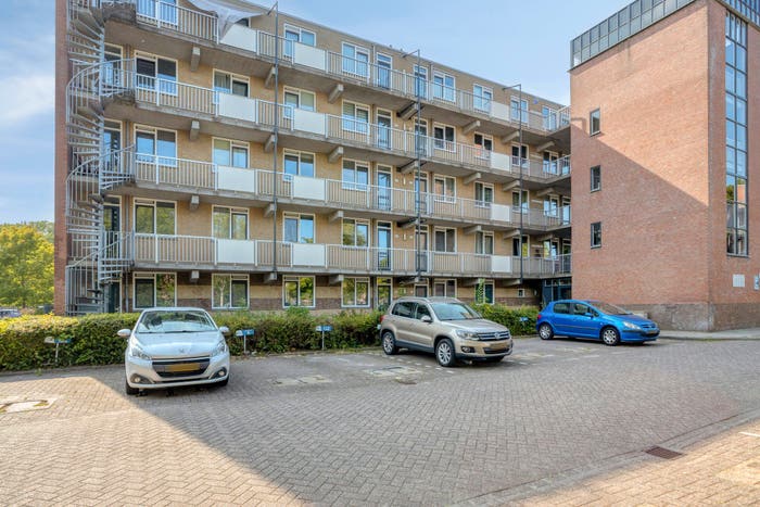 3-kamerappartement te koop in Emmeloord-Centrum-Tussen Gracht en Vaart, Emmeloord