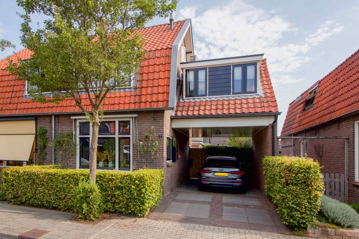 4-kamerhuis te koop in Bunschoten-Spakenburg – Koningin Emmastraat, Spakenburg