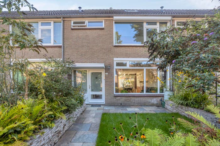 6-kamerhuis te koop in Oss – Van Anrooijstraat, Wagenaarstraat en omgeving