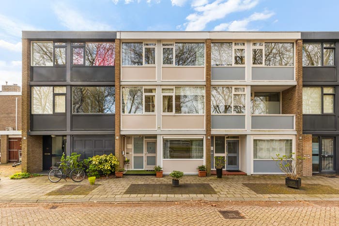 8-kamerhuis te koop in Amsterdam – Van Nijenrodeweg, Buitenveldert-Zuidwest