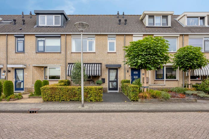 5-kamerhuis te koop in Dinteloord, Dinteloord