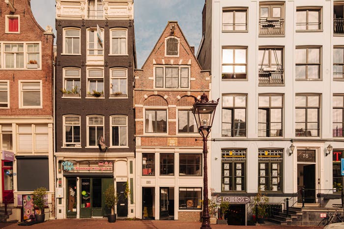 4-kamerhuis te koop in Amsterdam – Nieuwezijds Voorburgwal, Spuistraat-Noord
