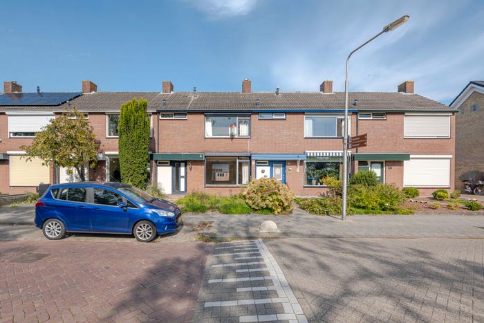 5-kamerhuis te koop in Dinteloord, Dinteloord