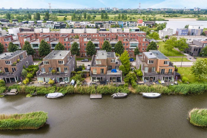 6-kamerhuis te koop in Amsterdam – Zwanebloemlaan, Rieteilanden-West