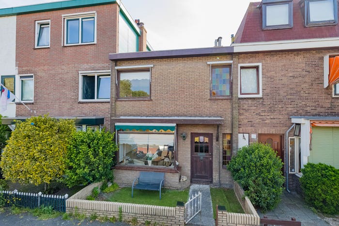 3-kamerhuis te koop in Tussenbeeksbuurt, IJmuiden