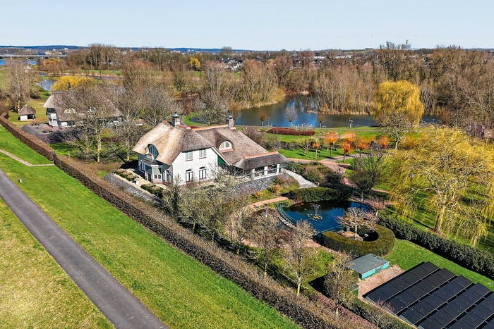 8-kamerhuis te koop in Verspreide huizen Westervoort, Westervoort