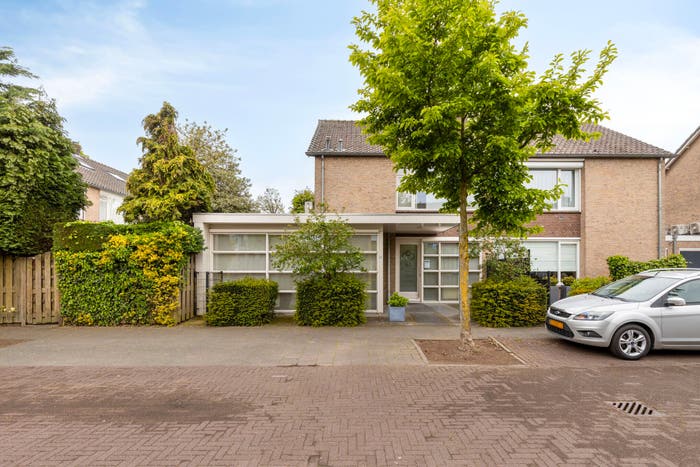 8-kamerhuis te koop in Staatsliedenbuurt, Oss