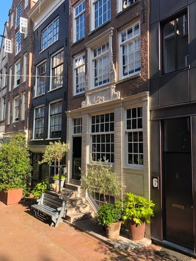 8-kamerhuis te koop in Amsterdam – Bergstraat, Leliegracht e.o.