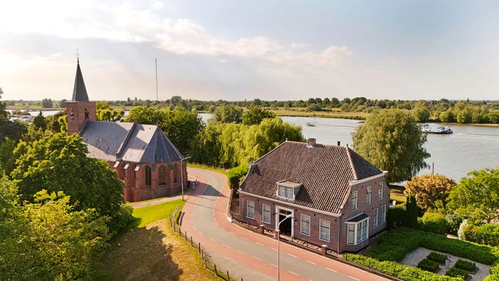 16-kamerhuis te koop in Tienhoven aan de Lek kern, Tienhoven aan de Lek