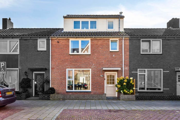 5-kamerhuis te koop in Van Gelderbuurt, Velsen-Noord