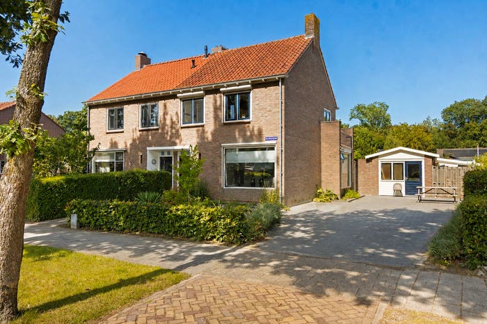 10-kamerhuis te koop in Marknesse-woonkern, Marknesse