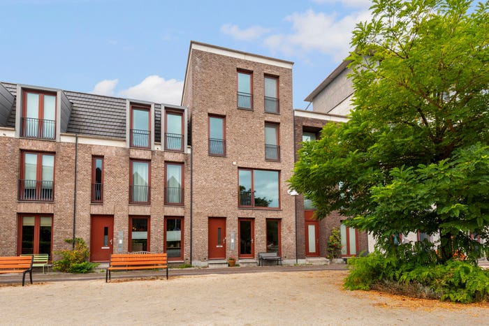 8-kamerhuis te koop in Leeuwenveld, Weesp
