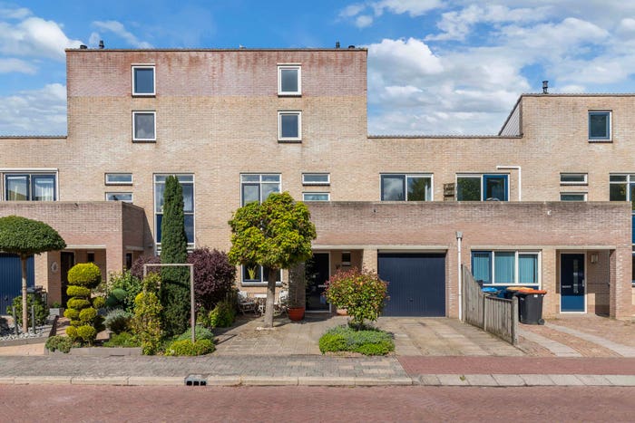 6-kamerhuis te koop in Emmeloord – Gelrelaan, Emmeloord-de Erven