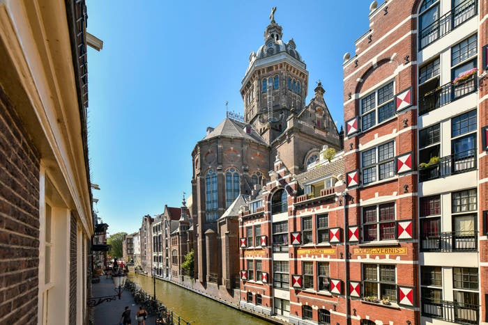 2-kamerappartement te koop in Amsterdam – Prins Hendrikkade, Kop Zeedijk