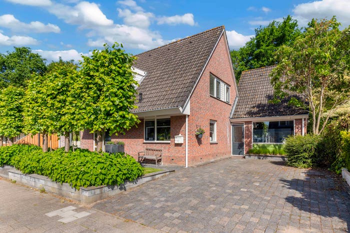 8-kamerhuis te koop in Ens-woonkern, Ens