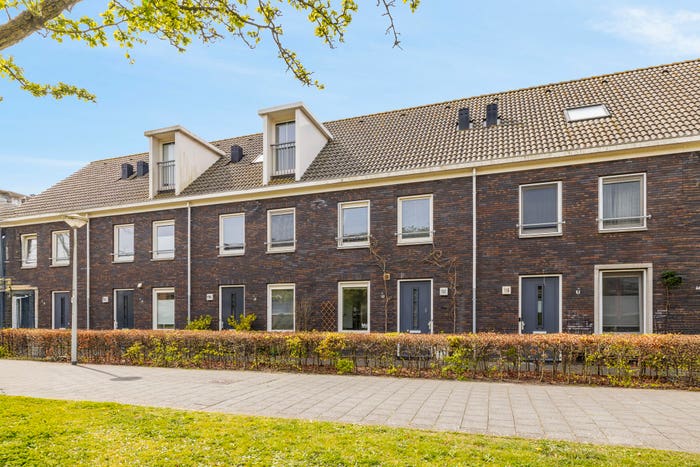 6-kamerhuis te koop in Amsterdam – Banneplein, Banne-Zuidoost