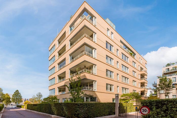 3-kamerappartement te koop in Amsterdam – Spadinalaan, Overhoeks