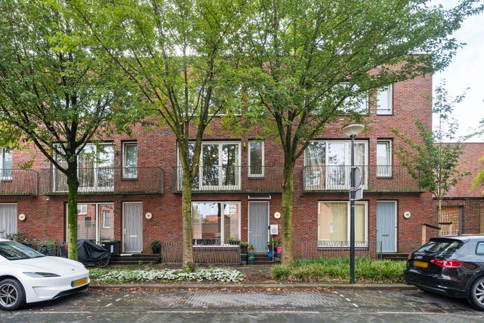 7-kamerhuis te koop in Amsterdam – Komijnstraat, K-buurt-Zuidoost