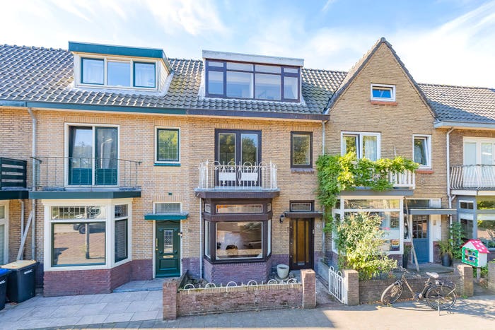 6-kamerhuis te koop in Natuurkundigenbuurt, IJmuiden