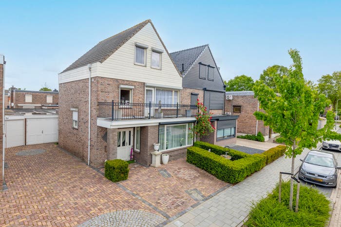 10-kamerhuis te koop in Oorlogsheldenbuurt, Oss