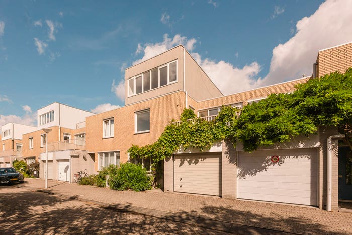 6-kamerhuis te koop in Amsterdam – Hamontstraat, Nieuw-Sloten-Noordoost