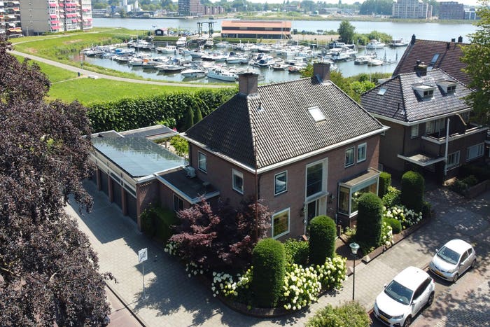 10-kamerhuis te koop in Het Eiland, Papendrecht