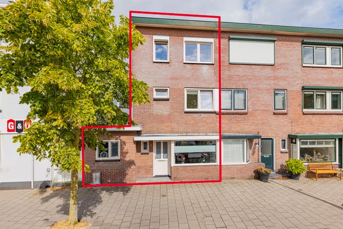 6-kamerhuis te koop in Tussenbeeksbuurt, IJmuiden