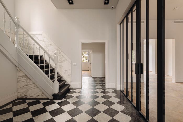17-kamerhuis te koop in Amsterdam – J.J. Viottastraat, Banpleinbuurt