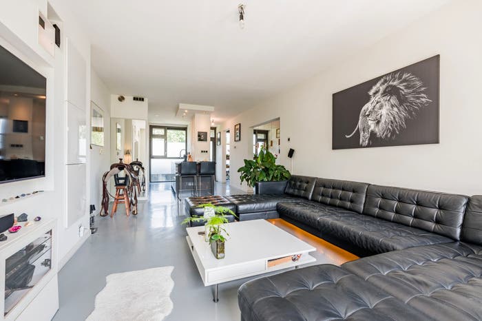 5-kamerappartement te koop in Amsterdam – Kleiburg, Bijlmermuseum-Zuid